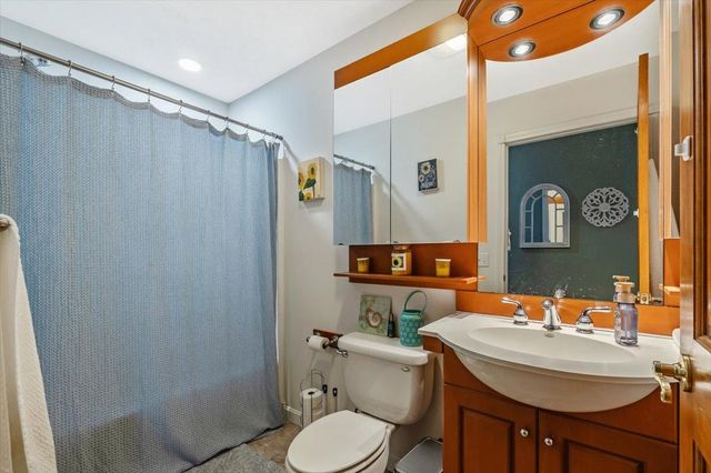 33 Heritage Lane, Highgate, VT 05459