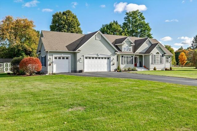 33 Heritage Lane, Highgate, VT 05459