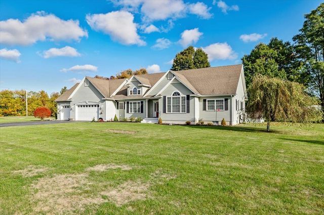 33 Heritage Lane, Highgate, VT 05459