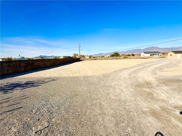 2370 Deadwood Street, Pahrump, NV 89048