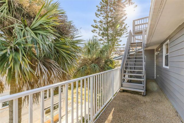 824 EEL AVENUE, New Smyrna Beach, FL 32169