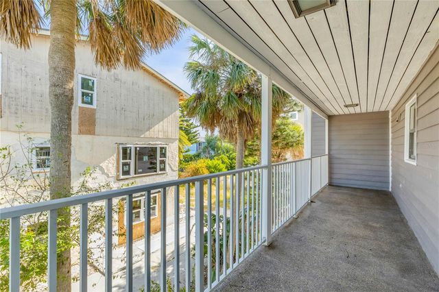 824 EEL AVENUE, New Smyrna Beach, FL 32169