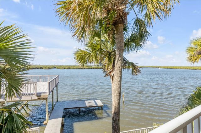 824 EEL AVENUE, New Smyrna Beach, FL 32169