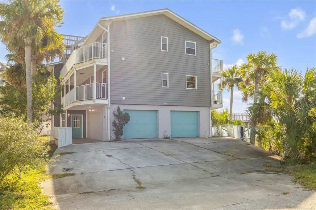 Image 2 of property listing at 824 EEL AVENUE, New Smyrna Beach, FL 32169