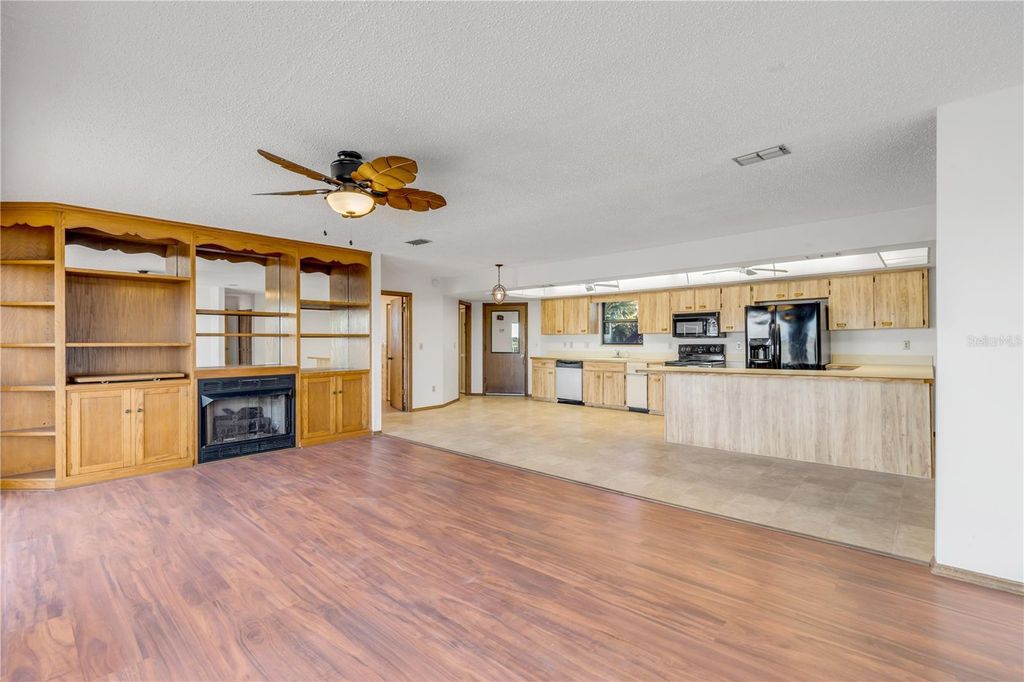 Image 11 of property listing at 824 EEL AVENUE, New Smyrna Beach, FL 32169