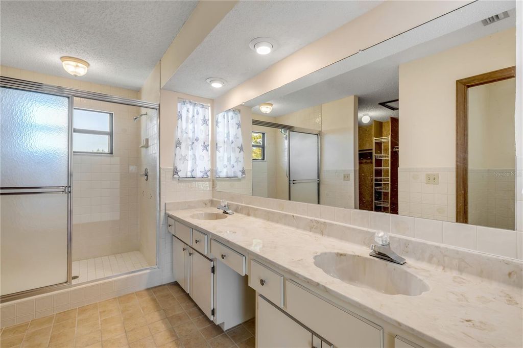 Image 17 of property listing at 824 EEL AVENUE, New Smyrna Beach, FL 32169