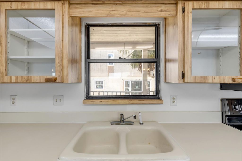 Image 23 of property listing at 824 EEL AVENUE, New Smyrna Beach, FL 32169