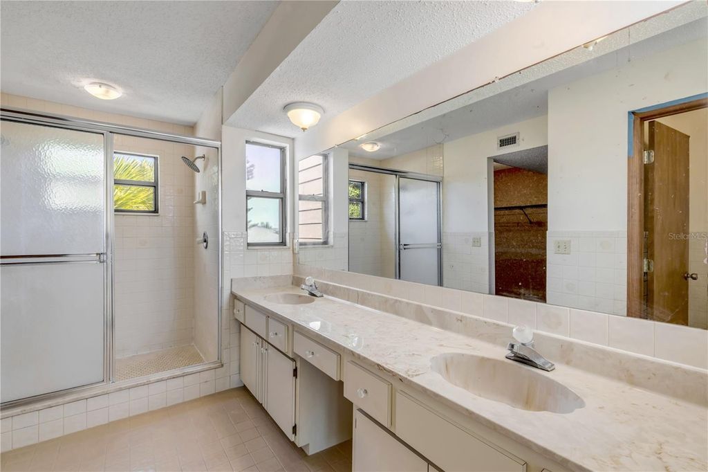Image 34 of property listing at 824 EEL AVENUE, New Smyrna Beach, FL 32169