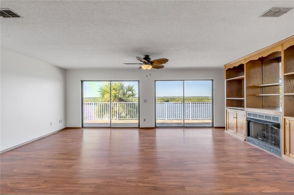 Image 5 of property listing at 824 EEL AVENUE, New Smyrna Beach, FL 32169