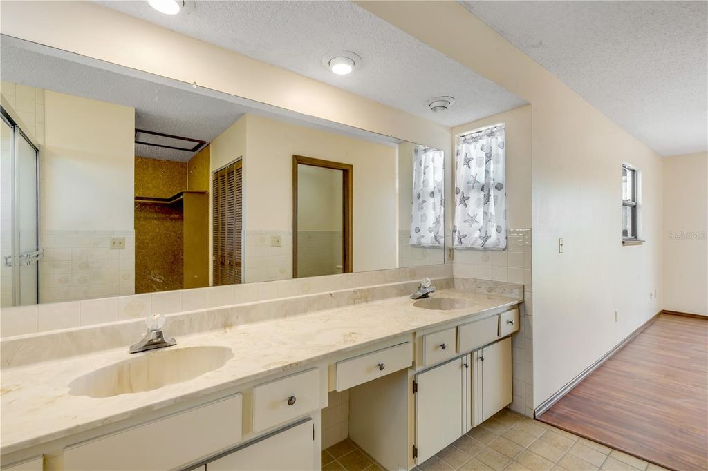 Image 6 of property listing at 824 EEL AVENUE, New Smyrna Beach, FL 32169