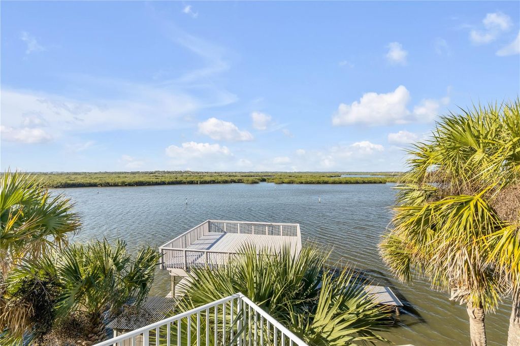 Image 72 of property listing at 824 EEL AVENUE, New Smyrna Beach, FL 32169