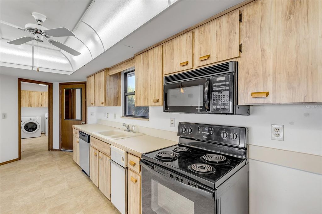 Image 9 of property listing at 824 EEL AVENUE, New Smyrna Beach, FL 32169