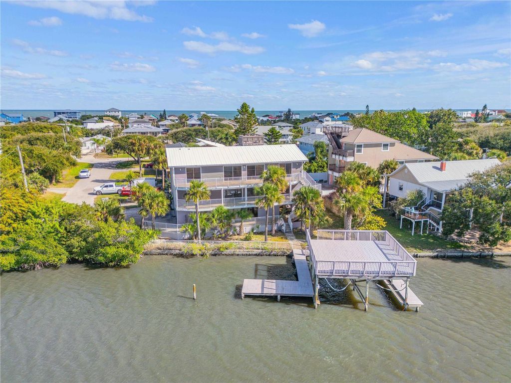 Image 86 of property listing at 824 EEL AVENUE, New Smyrna Beach, FL 32169