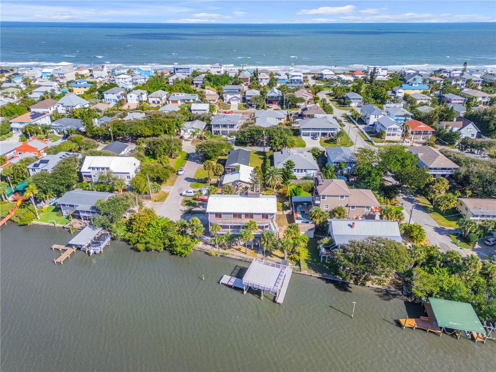 Image 90 of property listing at 824 EEL AVENUE, New Smyrna Beach, FL 32169