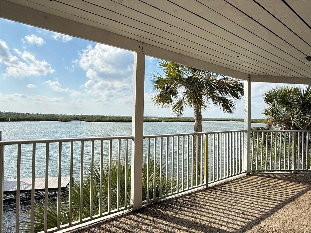 Image 99 of property listing at 824 EEL AVENUE, New Smyrna Beach, FL 32169