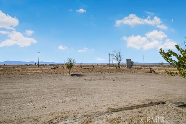 5701 E Avenue E, Lancaster, CA 93535