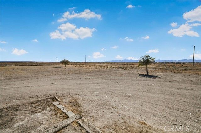 5701 E Avenue E, Lancaster, CA 93535