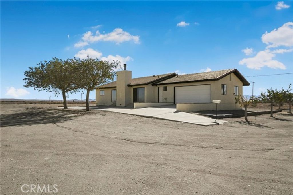 5701 E Avenue E, Lancaster, CA 93535
