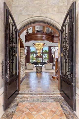 2325 NE 27th Street, Lighthouse Point, FL 33064