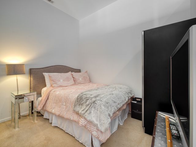 500 W Superior Street 1113, Chicago, IL 60654