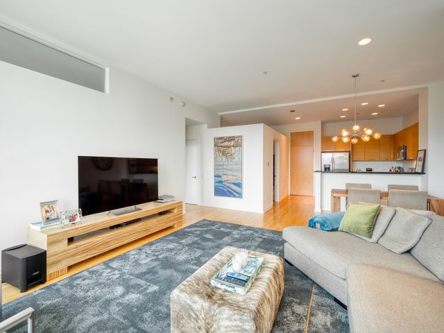 500 W Superior Street 1113, Chicago, IL 60654