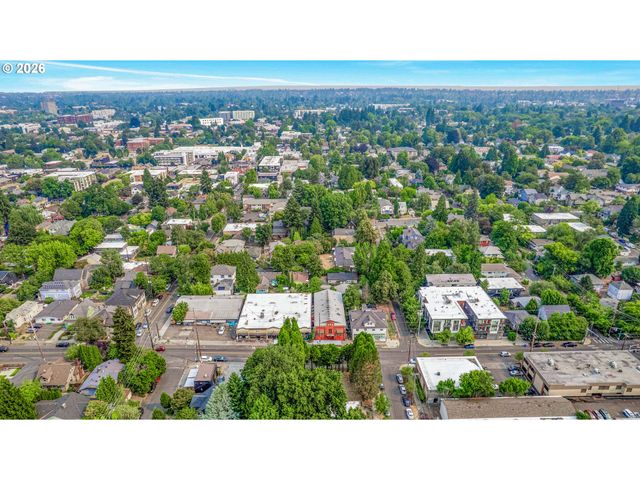 2880 Se STARK St, Portland, OR 97214