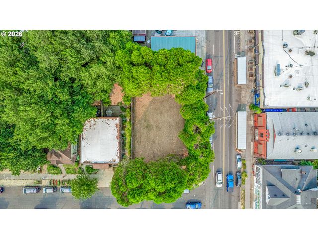 2880 Se STARK St, Portland, OR 97214