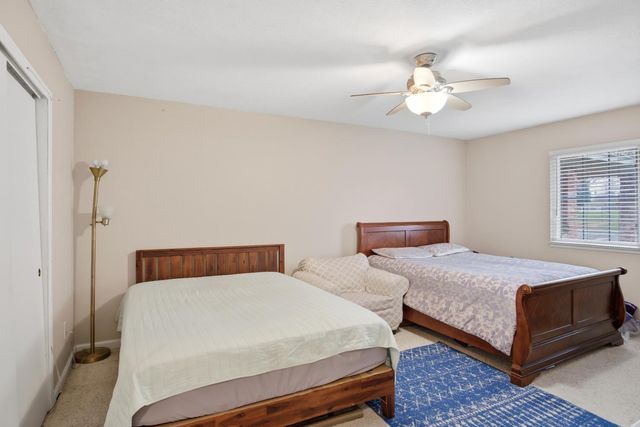 1217 Lillian Dr, Modesto, CA 95355