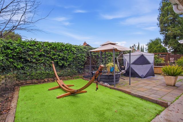 1217 Lillian Dr, Modesto, CA 95355