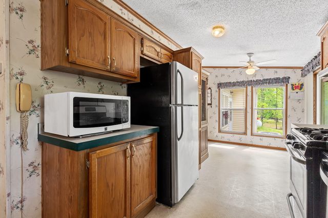 1282 E 950 N, Wheatfield, IN 46392