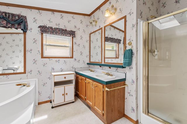 1282 E 950 N, Wheatfield, IN 46392