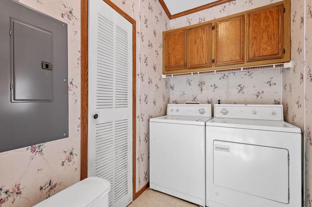 1282 E 950 N, Wheatfield, IN 46392
