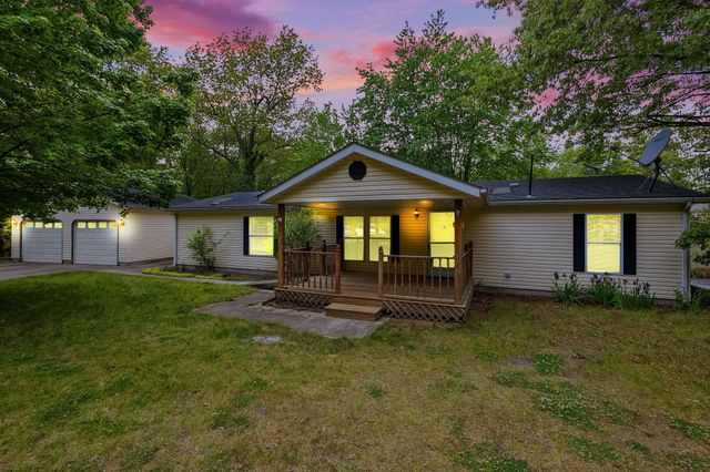 1282 E 950 N, Wheatfield, IN 46392