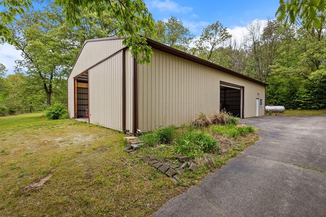 1282 E 950 N, Wheatfield, IN 46392