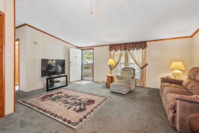 1282 E 950 N, Wheatfield, IN 46392