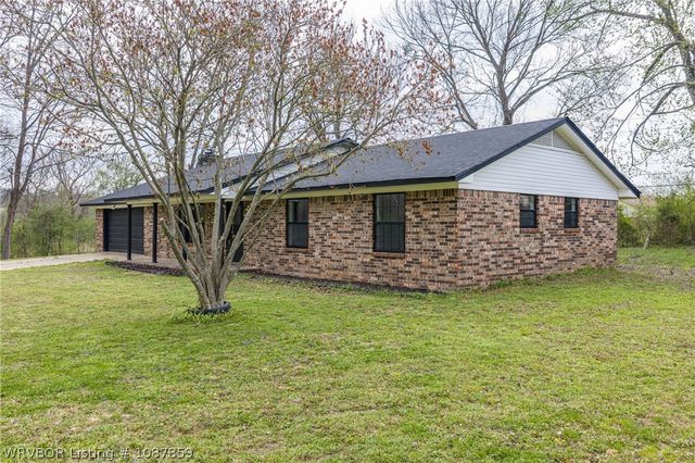 843 Richmond Road, Van Buren, AR 72956