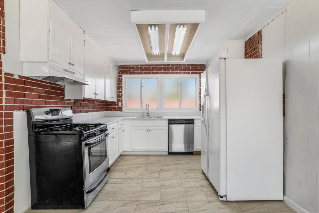 Image 13 of property listing at 1925 Alpha Way, Antioch, CA 94509