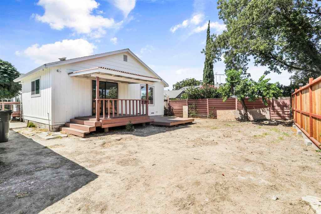 Image 23 of property listing at 1925 Alpha Way, Antioch, CA 94509