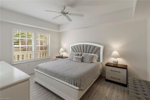 410 Bayfront PL 2204, Naples, FL 34102