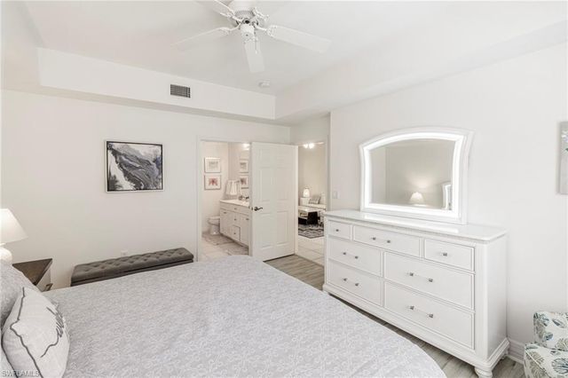 410 Bayfront PL 2204, Naples, FL 34102