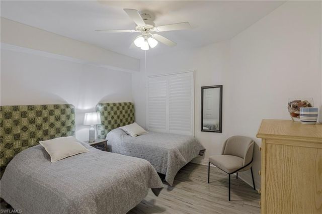 410 Bayfront PL 2204, Naples, FL 34102