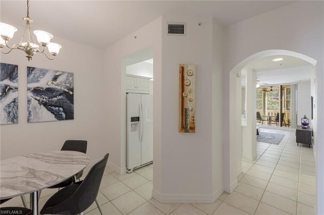 410 Bayfront PL 2204, Naples, FL 34102