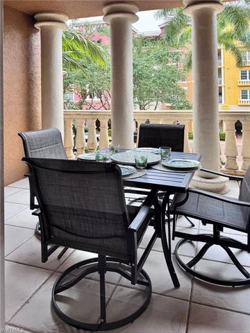410 Bayfront PL 2204, Naples, FL 34102