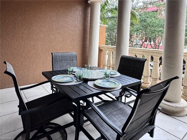 410 Bayfront PL 2204, Naples, FL 34102