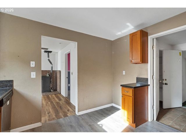 289 S 3RD St, Lebanon, OR 97355