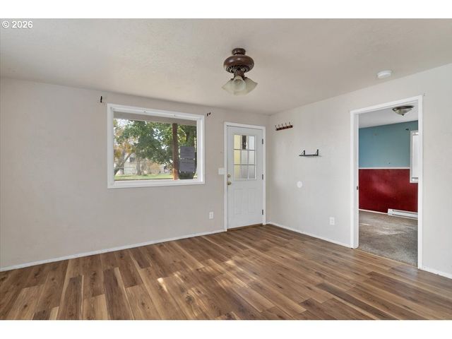 289 S 3RD St, Lebanon, OR 97355