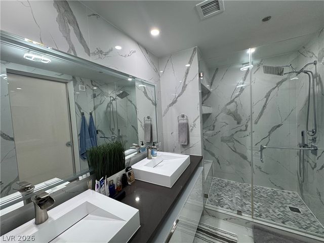 3722 Las Vegas Boulevard 1201, Las Vegas, NV 89158