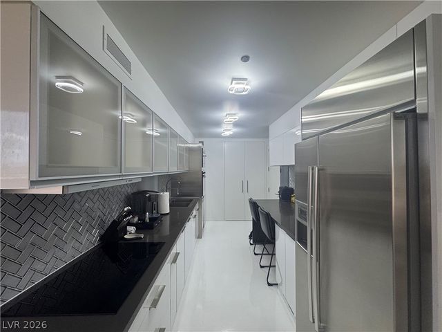 3722 Las Vegas Boulevard 1201, Las Vegas, NV 89158