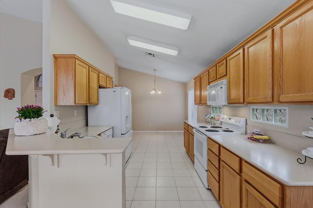 7532 Timberrose Way, Roseville, CA 95747