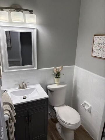 14749 Williamsburg Drive, Riverview, MI 48193